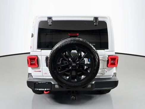Used 2023 Jeep Wrangler Unlimited Sahara w/ Cold Weather Group AWD/4WD image 6