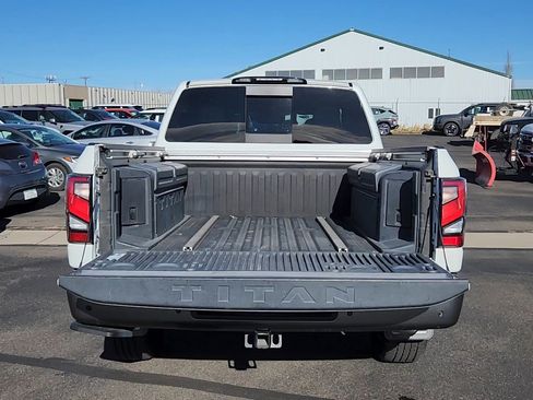 Used 2021 Nissan Titan Platinum Reserve w/ Moonroof Package image 18