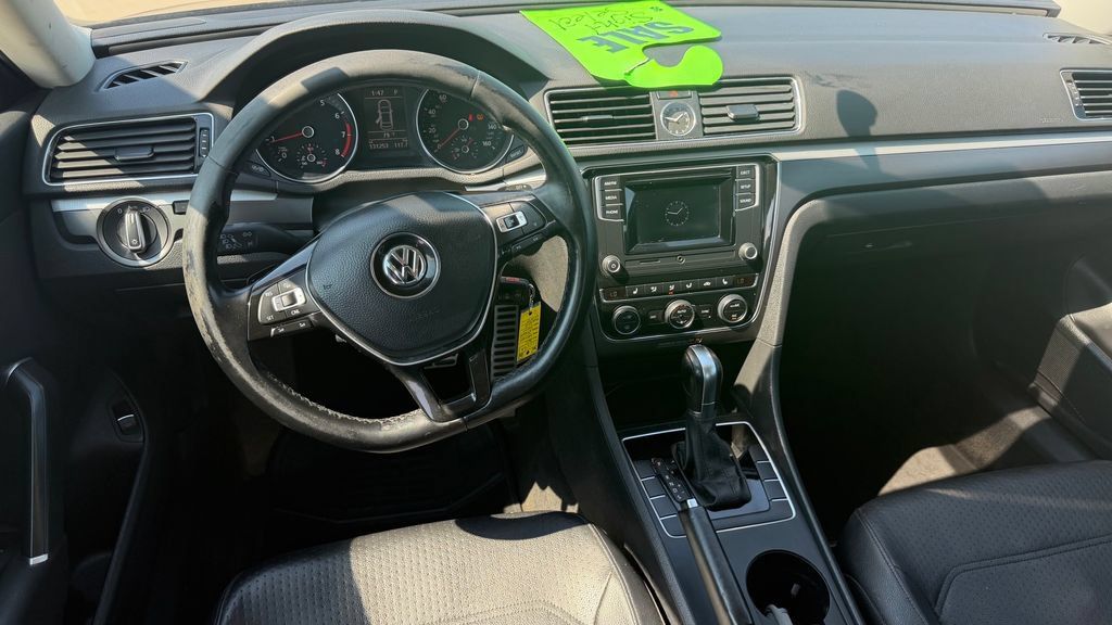 Used 2016 Volkswagen Passat 1.8T R-Line FWD image 22