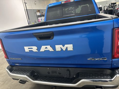 Used 2025 RAM 1500 Big Horn AWD/4WD image 4