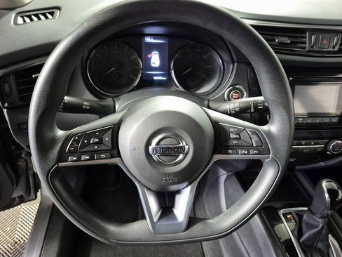 Used 2017 Nissan Rogue Sport SV image 11