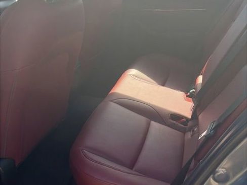 Used 2024 MAZDA MAZDA3 s image 28