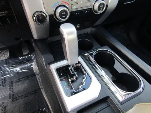 Used 2018 Toyota Tundra Limited image 20