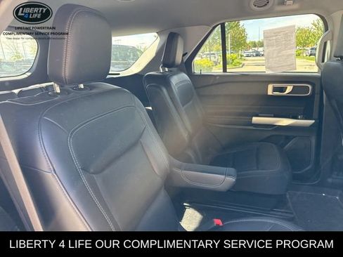 Used 2023 Ford Explorer XLT w/ Equipment Group 202A AWD/4WD image 10