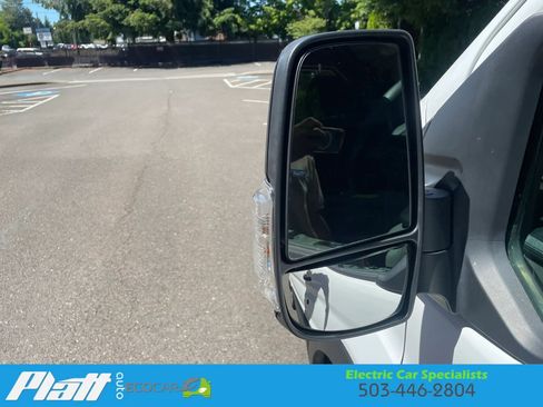 Used 2023 Ford E-Transit Low Roof RWD image 19