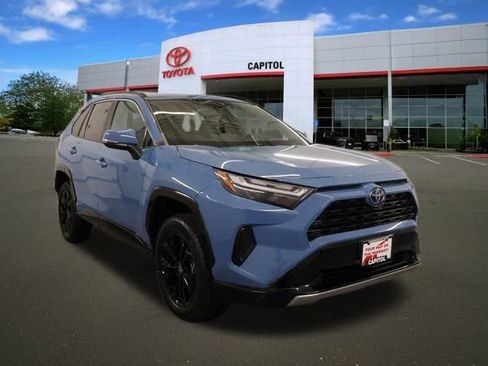 Certified 2023 Toyota RAV4 SE image 4