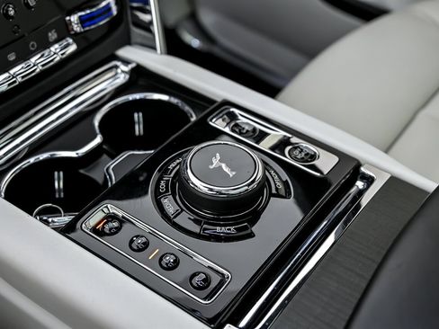 Used 2019 Rolls-Royce Cullinan image 38