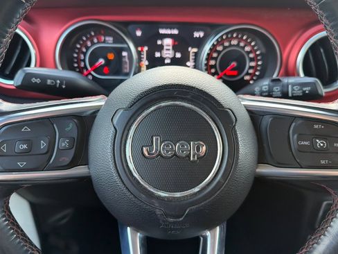 Used 2018 Jeep Wrangler Unlimited Rubicon w/ Safety Group AWD/4WD image 22