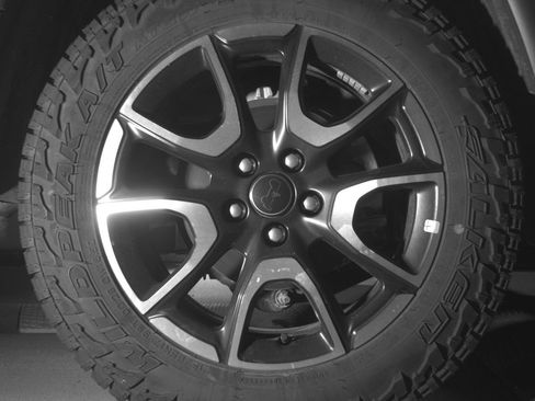 Used 2025 Jeep Compass Trailhawk AWD/4WD image 15