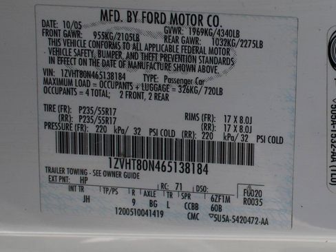 Used 2006 Ford Mustang Premium RWD image 35