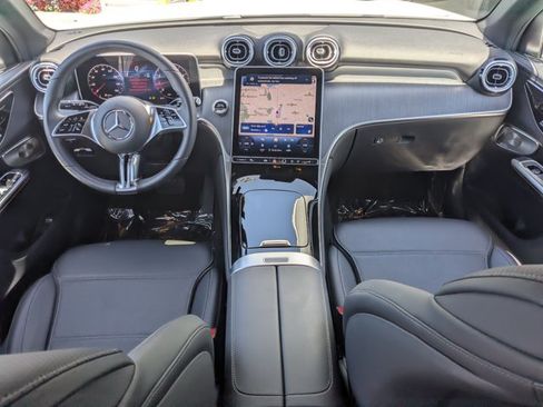 Used 2026 Mercedes-Benz GLC 300 image 17