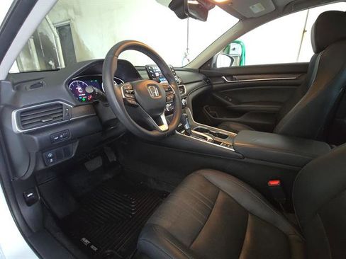 Used 2018 Honda Accord EX-L image 10
