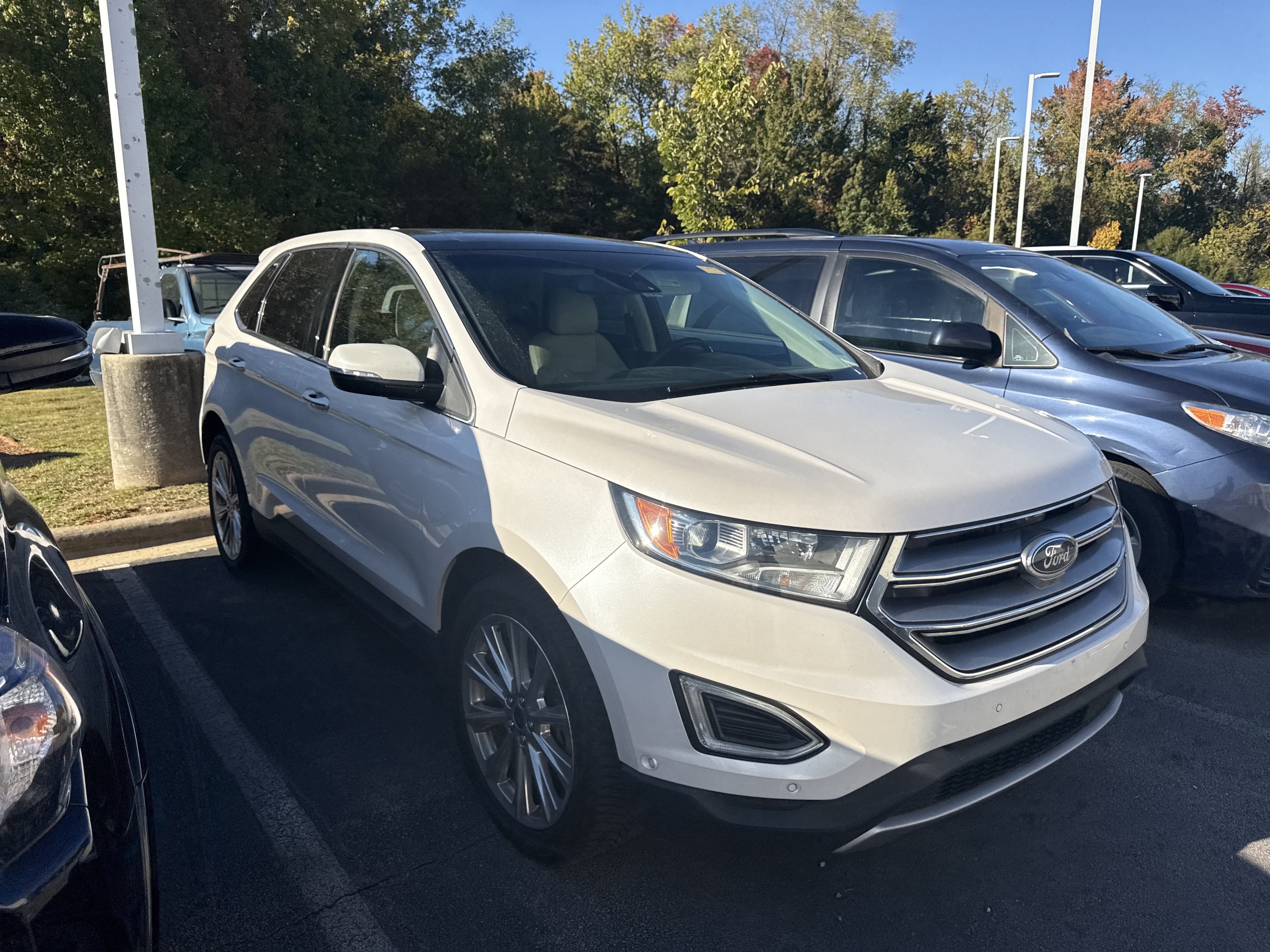 Used 2018 Ford Edge Titanium w/ Equipment Group 302A FWD image 5