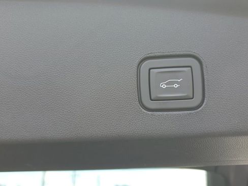 Certified 2024 Cadillac Lyriq Luxury AWD/4WD image 26