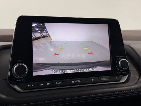 Used 2023 Nissan Rogue S image 20