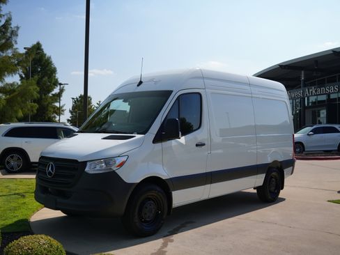 New 2025 Mercedes-Benz Sprinter 2500 image 3