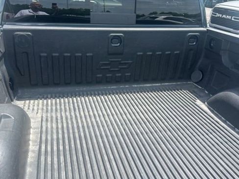 Used 2017 Chevrolet Silverado 1500 LT w/ All Star Edition AWD/4WD image 10