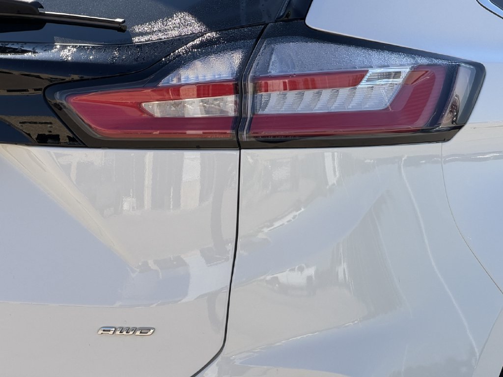 Used 2022 Ford Edge SEL w/ Convenience Package AWD/4WD image 11