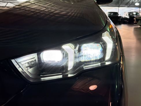 New 2026 BMW 550e xDrive w/ Executive Package image 9