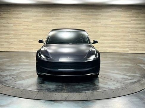 Used 2025 Tesla Model 3 Long Range AWD/4WD image 9