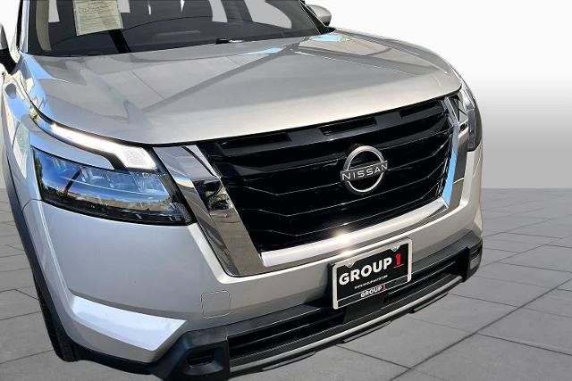Certified 2024 Nissan Pathfinder SV FWD image 29