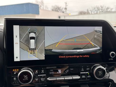 New 2026 Toyota Highlander Platinum image 39