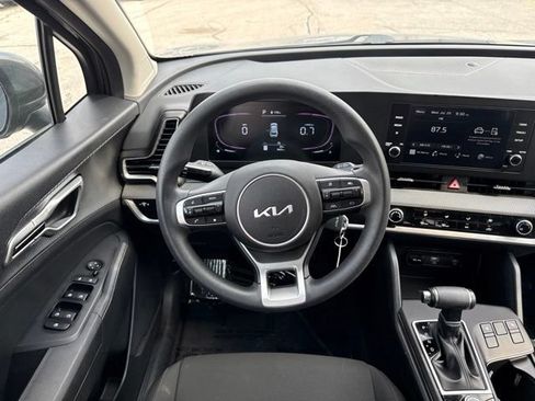 Used 2024 Kia Sportage LX AWD/4WD image 18