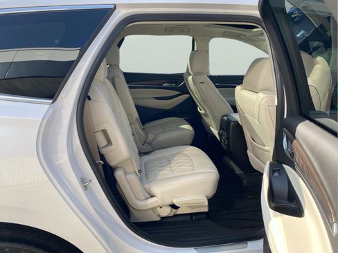 Used 2024 Buick Enclave Avenir w/ Avenir Technology Package AWD/4WD image 36