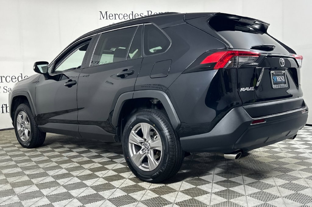 Used 2023 Toyota RAV4 XLE FWD image 6
