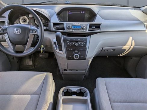 Used 2012 Honda Odyssey EX image 17