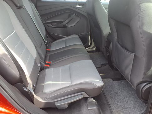 Used 2014 Ford Escape SE image 12