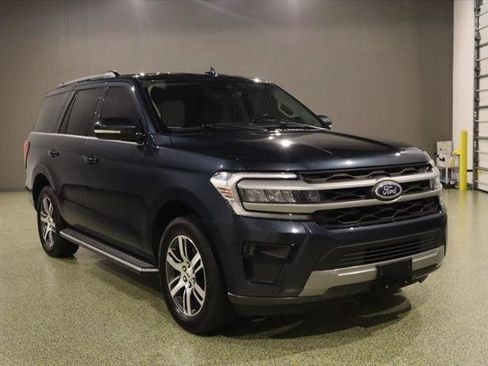 Used 2023 Ford Expedition XLT RWD image 1