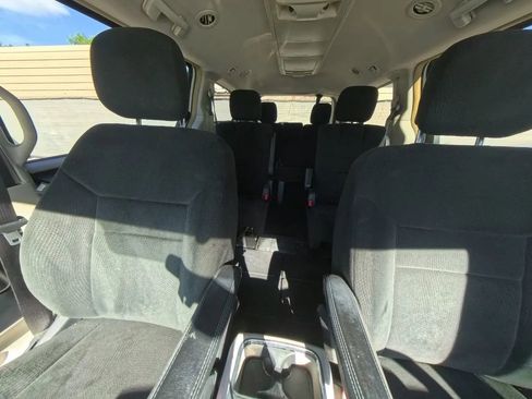 Used 2012 Dodge Grand Caravan Crew image 25
