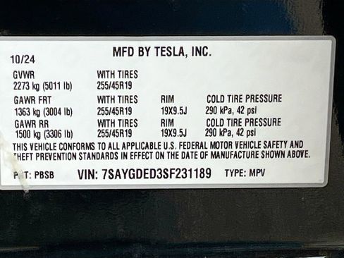 Used 2025 Tesla Model Y Long Range RWD image 31