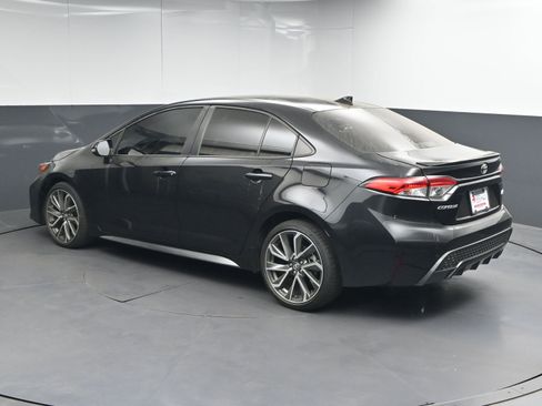 Used 2021 Toyota Corolla SE image 6