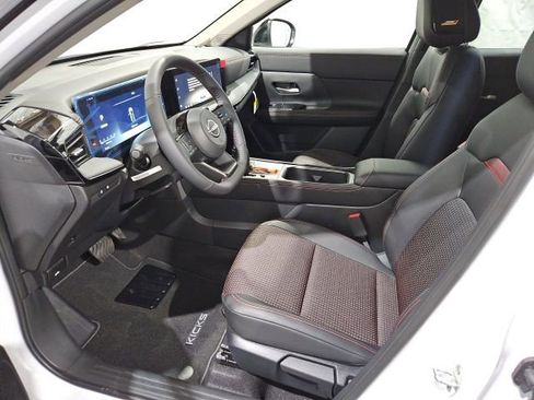 New 2026 Nissan Kicks SR w/ SR Premium Package AWD/4WD image 10