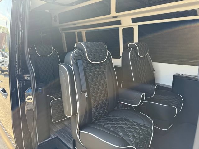 Used 2024 Mercedes-Benz Sprinter 3500 image 15
