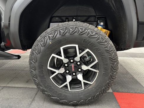 New 2025 GMC Canyon AT4 w/ AT4X Package image 26