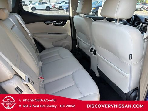 Certified 2022 Nissan Rogue Sport SL AWD/4WD image 38