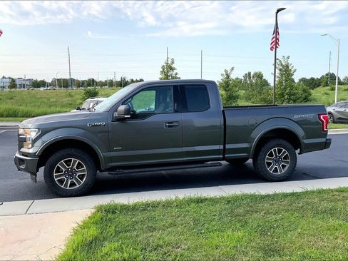 Used 2017 Ford F150 XLT w/ Equipment Group 302A Luxury AWD/4WD image 11
