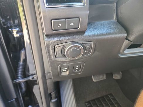 Used 2020 Ford Expedition Max Limited image 20