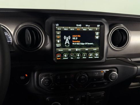 Used 2023 Jeep Wrangler Unlimited w/ Cold Weather Group image 16