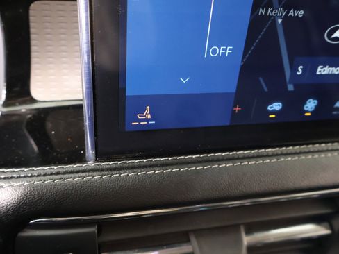 Used 2023 Lincoln Corsair Reserve w/ Jet Appearance Package FWD image 8