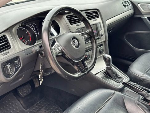 Used 2016 Volkswagen Golf S FWD image 10