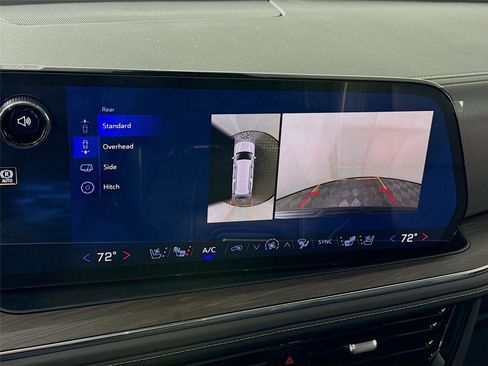 New 2026 Chevrolet Suburban Premier image 9