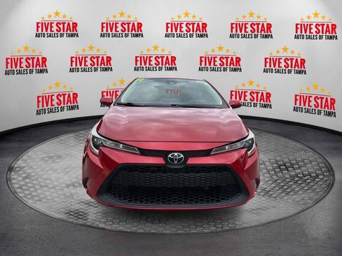 Used 2020 Toyota Corolla LE image 2
