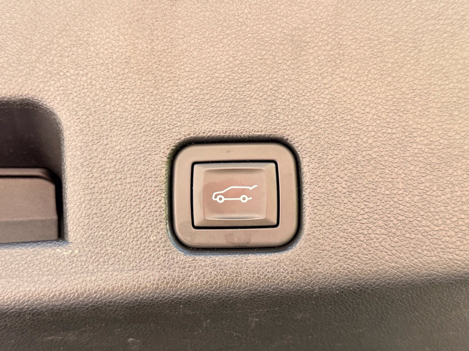 Used 2024 GMC Acadia AT4 w/ Luxury Package AWD/4WD image 17