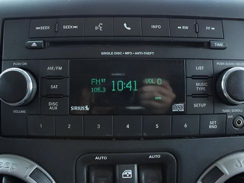 Used 2014 Jeep Wrangler Unlimited Sport w/ Quick Order Package 24S AWD/4WD image 17