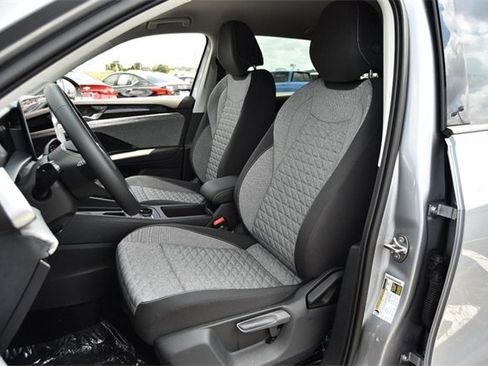 New 2025 Volkswagen Tiguan S image 16