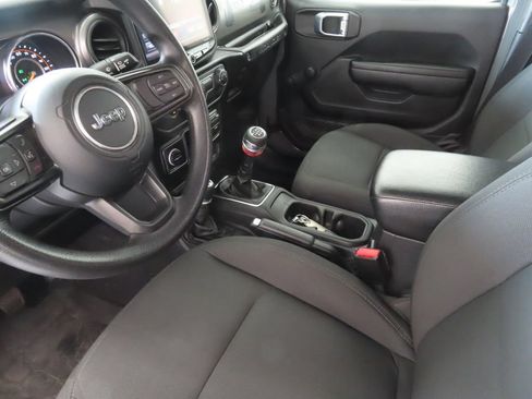 Used 2021 Jeep Wrangler Unlimited Sport AWD/4WD image 20